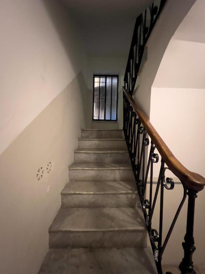 Irex Popolo Square Private Apartment Рим Экстерьер фото